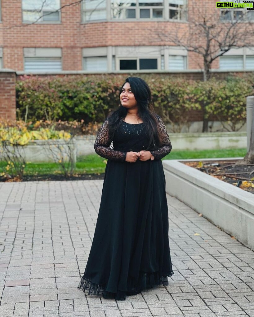 Anu Anand Instagram - 🖤🖤🖤 Wearing: @styl_chennai ♥♥ Mississauga, Ontario