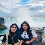 Anu Anand Instagram - Us ♥️♥️♥️♥️♥️!! My world , my everything 🌎 #family #myworld #sisterlove❤️ Nayagara Falls