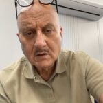 Anupam Kher Instagram - ज़िंदगी … ग़म… और मैं!!! 🤣🤣😂😂😬 Mumbai - मुंबई