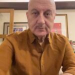 Anupam Kher Instagram - My dearest @gururandhawa ! Here is wishing you @saieemmanjrekar producer #AmitBhatia director #GAshok and wonderful team of actors and technicians of #KuchKhattaHoJaay BEST OF LUCK! It is a beautiful family entertainer. May the movie be a great success. Jai Ho! 😍❤️👏 #ReleasingToday #InTheatresOnly Mumbai - मुंबई