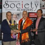 Anupam Kher Instagram - Thank you Mr. #NariHira #Society magazine #AshokDamankar editor #Andreacostabir for putting me on the cover of the magazine with a title of #Unstoppable #AnupamKher. I am humbled, honoured and proud! And promise to never never stop! Jai Shri Ram! 😍🙏🕉 #KuchBhiHoSaktaHai Mumbai - मुंबई