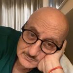 Anupam Kher Instagram - मेरी फेवरेट फ़िल्म #Guide से मेरा फेवरेट गाना!!! ओ मेरे जीवन साथी…. ❤️#Devanand #WaheedaRehman