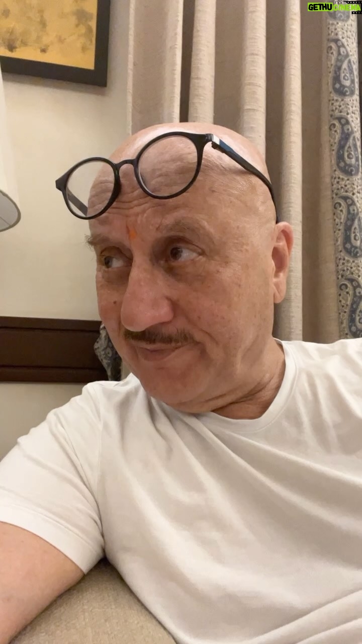 Anupam Kher Instagram - ज़िंदगी में मज़े करो… 🤣🤣😂😂 Mumbai - मुंबई