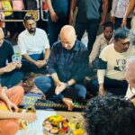 Anupam Kher Instagram - नासिक के समीप अदभुत #त्रिंबकेश्वरमंदिर में शिव जी महाराज की पूजा की।आप सब के लिये भी।सुखद अनुभूति हुई।शक्ति मिली।मन शांत हुआ।अंतिम तस्वीर में आपको मंदिर के गर्भ में स्तिथ शिवलिंग के संपूर्ण दर्शन होंगे! जय भोलेनाथ।जय शिव शंकर।हर हर महादेव! 🙏🕉🙏 Trimbkeshwar Temple