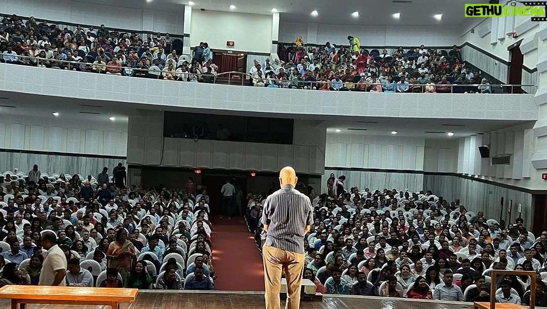 Anupam Kher Instagram - It takes nothing to join the crowd. It takes everything to stand alone! :) Hyderabad