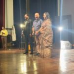 Anupam Kher Instagram - THUNDROUS APPLAUSE: Thank you Vice Admiral #DineshKTripathi Ji, officers of #ArmedForces and their families for your love, warmth and appreciation of my autographical play #KuchBhiHoSaktaHai! Performing this play last night in the #CaptMullaAuditorium was a pure joy for me. Your thunderous applause was heartwarming! By far one of my my best show ever. ❤️👏🇮🇳🇮🇳 Captain Mulla Nath Auditorium,navy Nagar Mumbai