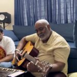 Anupam Kher Instagram - Master class with the #Master! 😍🎼 #Soothing #Music @mmkeeravaani Hyderabad