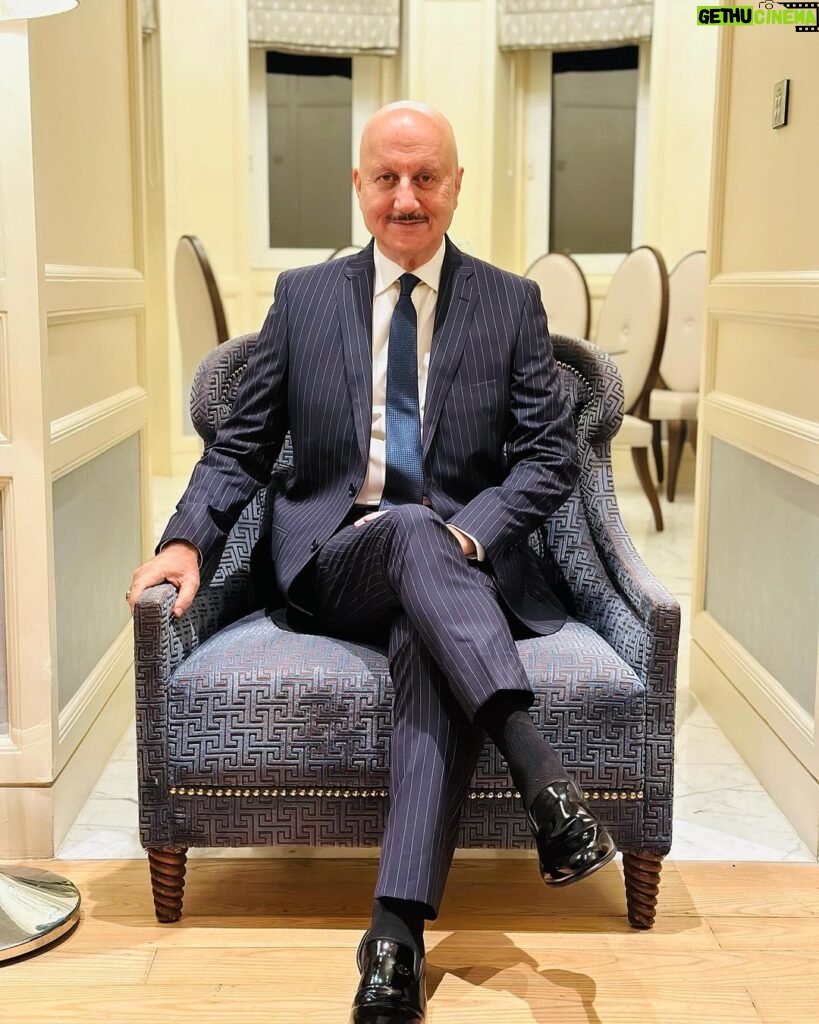 Anupam Kher Instagram - Suited up… And feeling unstoppable! :) Taj hotel, Gateway of india