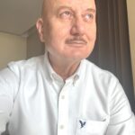 Anupam Kher Instagram - तो दोस्तों! आज 140 करोड़ भारतवासियों के दिलों से भारत की जीत की गूंज सुनाई देगी।जय हो! जय हिन्द! जय भारतीय क्रिकेट टीम की! 🙏❤️🇮🇳🇮🇳❤️ #WorldCup #Cricket #India #Prayers Bangalore, India