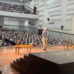 Anupam Kher Instagram - THUNDROUS APPLAUSE: Thank you Vice Admiral #DineshKTripathi Ji, officers of #ArmedForces and their families for your love, warmth and appreciation of my autographical play #KuchBhiHoSaktaHai! Performing this play last night in the #CaptMullaAuditorium was a pure joy for me. Your thunderous applause was heartwarming! By far one of my my best show ever. ❤️👏🇮🇳🇮🇳 Captain Mulla Nath Auditorium,navy Nagar Mumbai