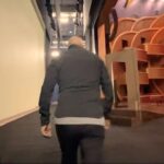 Anupam Kher Instagram - KUCH BHI HO SAKTA HAI: From an empty auditorium to the STANDING OVATION: This love and adulation I get from the audiences is not just for the actor that I have been all these years! But ALSO for the life I have lead of Celebrating Failure, of never giving up and for being truthful to myself. A big THANKS to the wonderful audiences, each & every staff member, technician at @nmacc.india , my director #FerozAbbasKhan and to #NitaAmbani for the magnificent #TheGrandTheatre. It was pure MAGIC. I am humbled for the love and blessings I got last night at #NitaMukeshAmbaniCulturalCentre. Jai Ho! 🙏🕉❤️🎭 #Play #Life #Theatre Nita Mukesh Ambani Cultural Centre