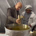 Anupam Kher Instagram - Always wanted to try my hand at making Jalebi!! Never imagined that It is tough to go round and round. But I had fun! 😬😬😬 #Jalebi श्री राम जन्मभूमि, अयोध्या - Shri Ram Janmabhoomi, Ayodhya