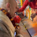 Anupam Kher Instagram – प्रभु राम के प्राण प्रतिष्ठान से पहले हनुमान जी का दर्शनाभिलाशी मैं! हनुमानगढ़ी के हनुमान जी के दर्शन आप सब के लिये भी। जय श्री राम।🙏🕉 #JaiShreeRam #Ayodhya श्री राम जन्मभूमि, अयोध्या – Shri Ram Janmabhoomi, Ayodhya