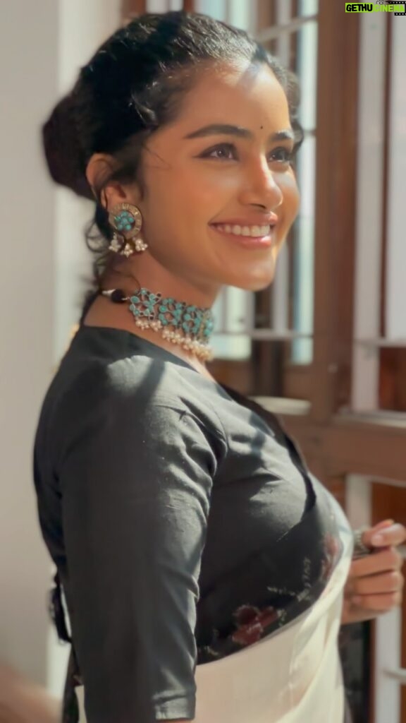 Anupama Parameswaran Instagram - Wearing two things I love the most, Indian & Smile. 😊