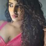 Anupama Parameswaran Instagram - Somethin’ ‘bout you Makes me feel like a dangerous woman ! 👄