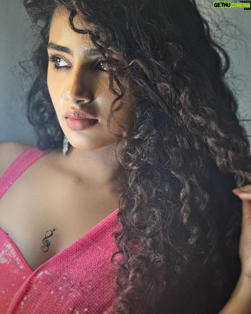 Anupama Parameswaran Instagram - Somethin’ ‘bout you Makes me feel like a dangerous woman ! 👄