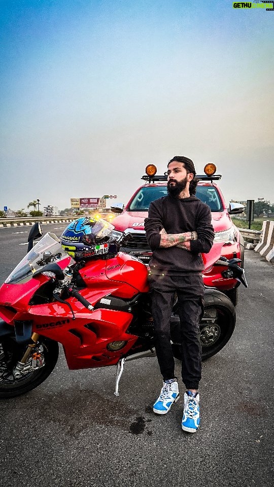 Anurag Dobhal Instagram - Sigma Spotted 🪬 . . . #theuk07rider #influencer #shotoniphone #superbikes #modified #youtuber #iphone #14promax #echo #reelkarofeelkaro #reelitfeelit #reelsinstagram #newsuperbike #hayabusa #delivery #meetup #bhopal #bmw #bmw1250gsa #gsadventure #gsa #northsikkim #4M #bmw #s1000rr #mpro #bmws1000rr #supra #supramk5