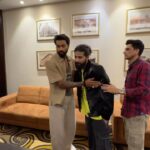 Anurag Dobhal Instagram - Babu Bhaiya x Hardik Pandya ❤️🧿 Big Surprise For IPL 🚀🏆 . . . #theuk07rider #hardikpandya #IPLonStar #starnahifar Mumbai, Maharashtra