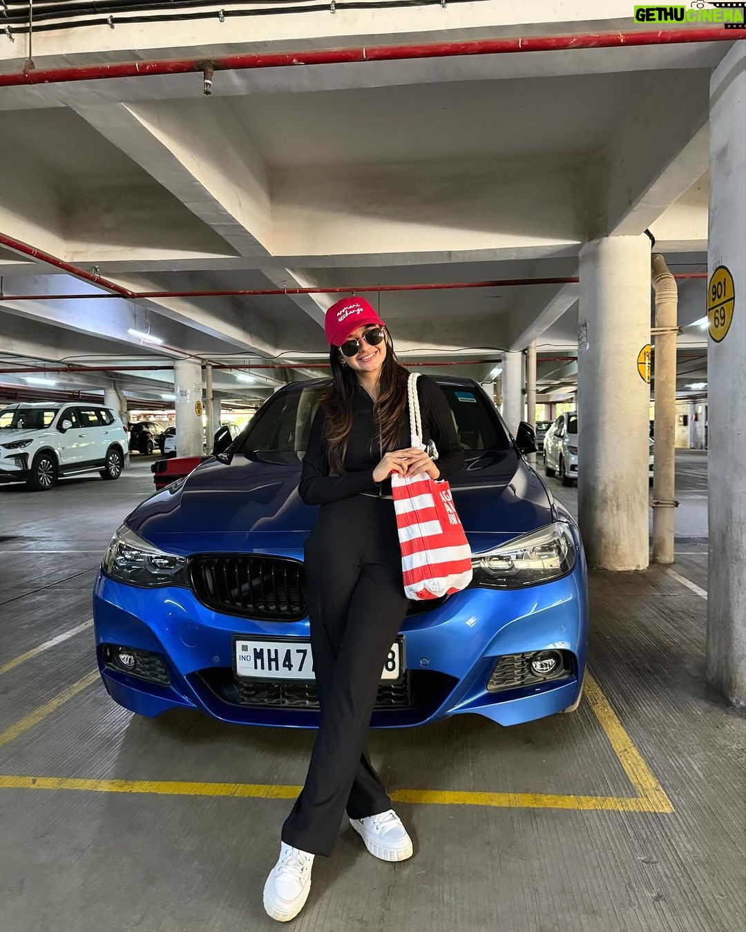 Anushka Sen Instagram - New beginnings π§Ώπ