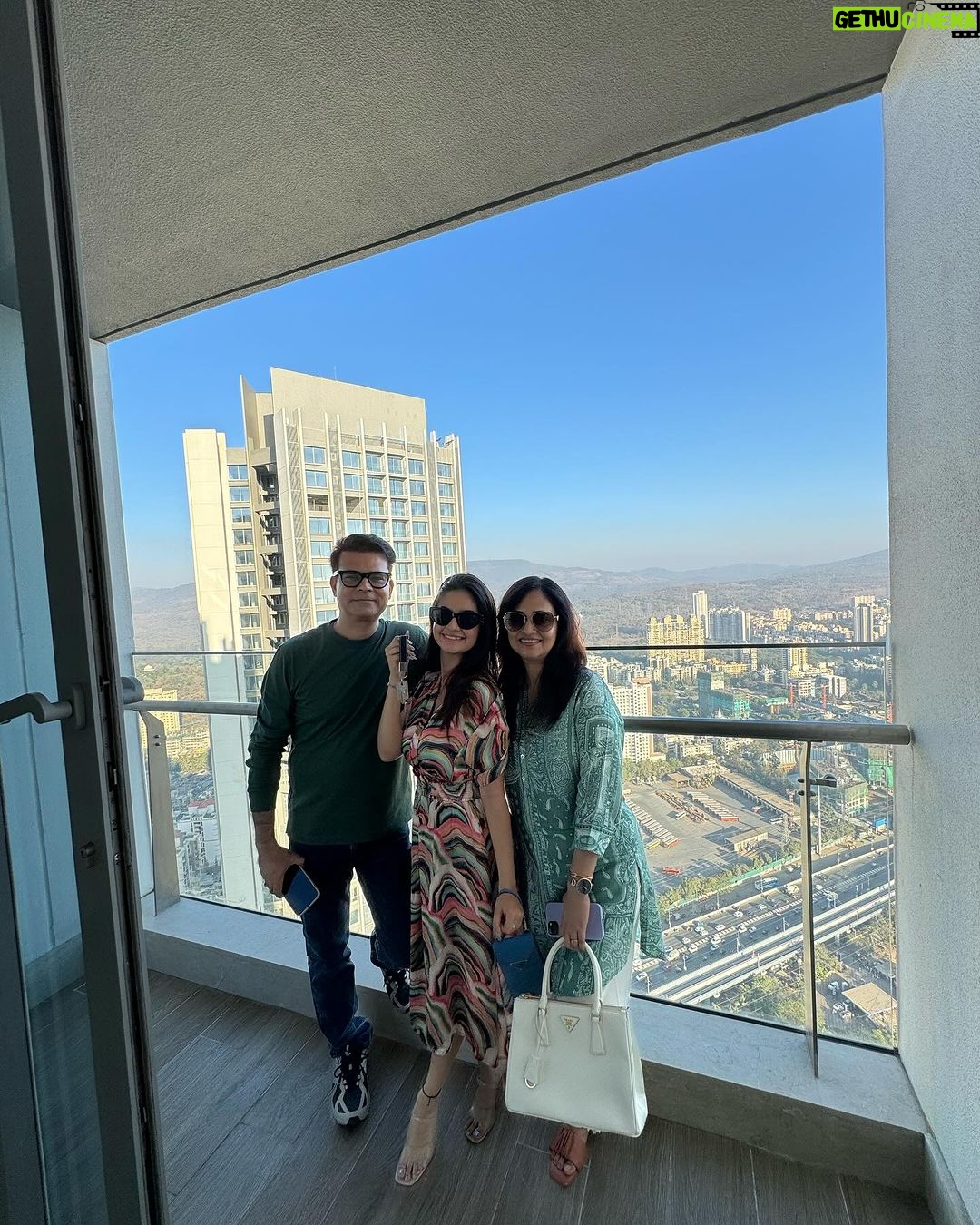 Anushka Sen Instagram - Our New Home🏠 Sen Family 🤍🙏🧿 Another dream come true 🥹