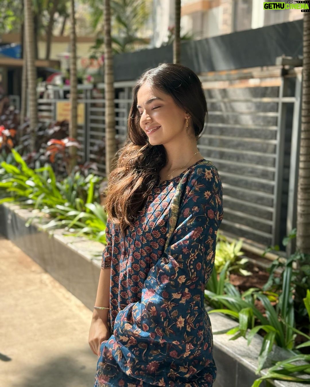 Anushka Sen Instagram - 🤍🤍 . Wearing @jaipuriadaah