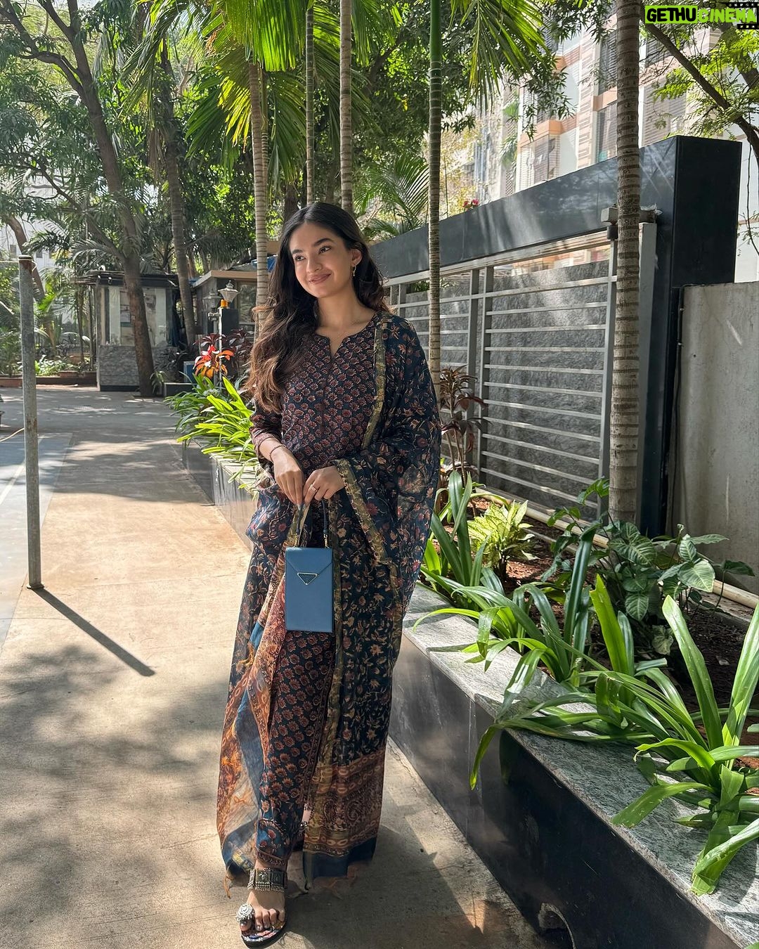 Anushka Sen Instagram - 🤍🤍 . Wearing @jaipuriadaah