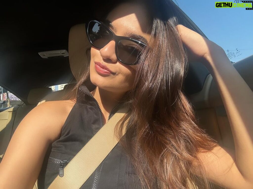 Anushka Sen Instagram - Sen ki selfies