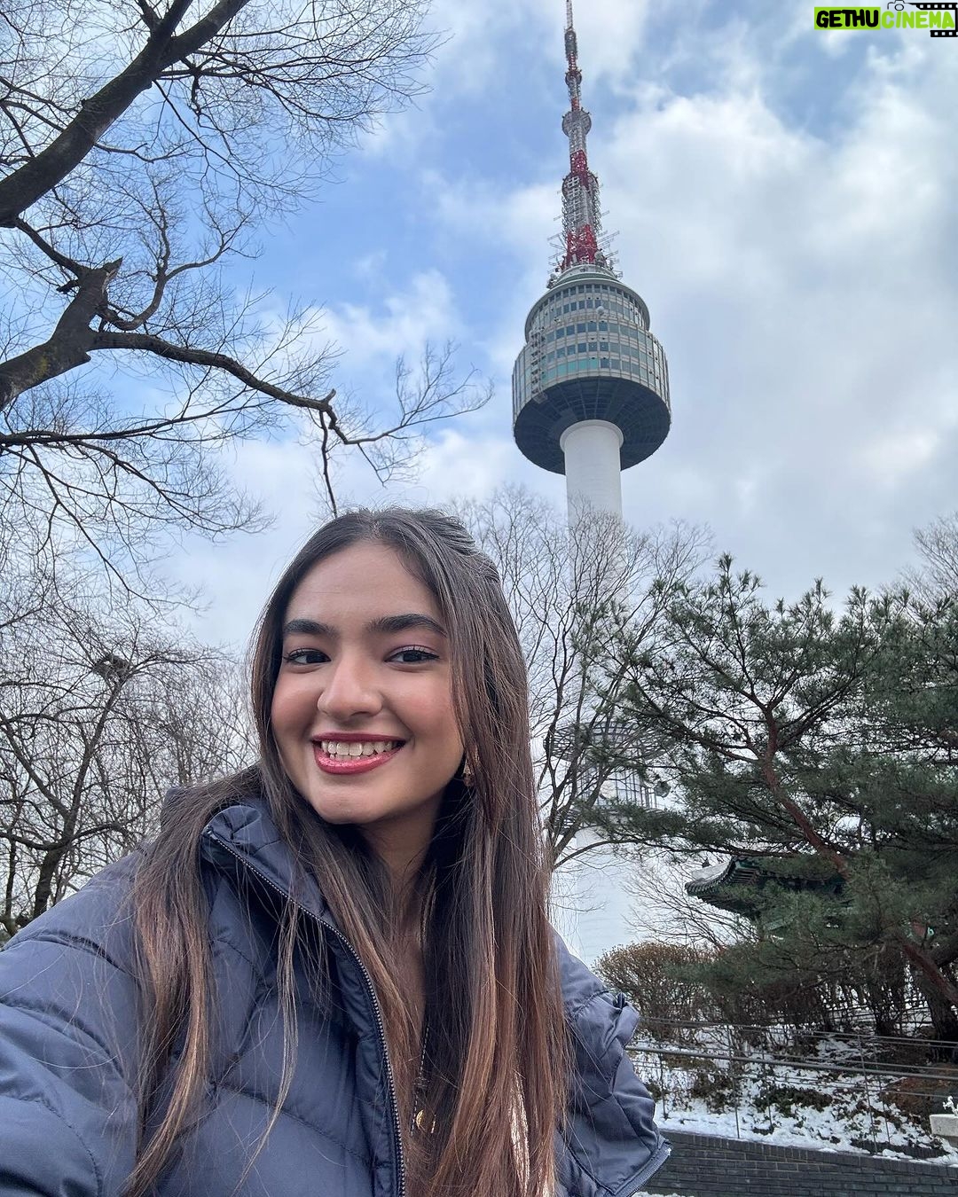 Anushka Sen Instagram - My most favourite place in Seoul. Iโve seen 4 seasons at the Namsan tower with every visit , and this time it was more special, cause my full family was with me ๐ฅน๐ N์์ธํ์ - N SeoulTower