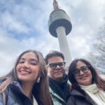 Anushka Sen Instagram - My most favourite place in Seoul. I’ve seen 4 seasons at the Namsan tower with every visit , and this time it was more special, cause my full family was with me 🥹💜 N서울타워 - N SeoulTower