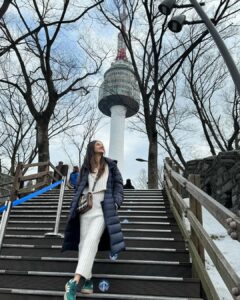 Anushka Sen Instagram - My most favourite place in Seoul. I’ve seen 4 seasons at the Namsan tower with every visit , and this time it was more special, cause my full family was with me 🥹💜 N서울타워 - N SeoulTower