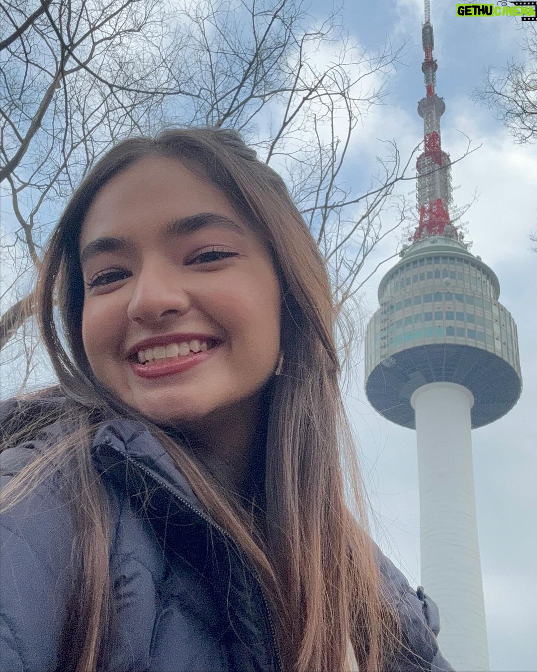 Anushka Sen Instagram - My most favourite place in Seoul. Iโve seen 4 seasons at the Namsan tower with every visit , and this time it was more special, cause my full family was with me ๐ฅน๐ N์์ธํ์ - N SeoulTower