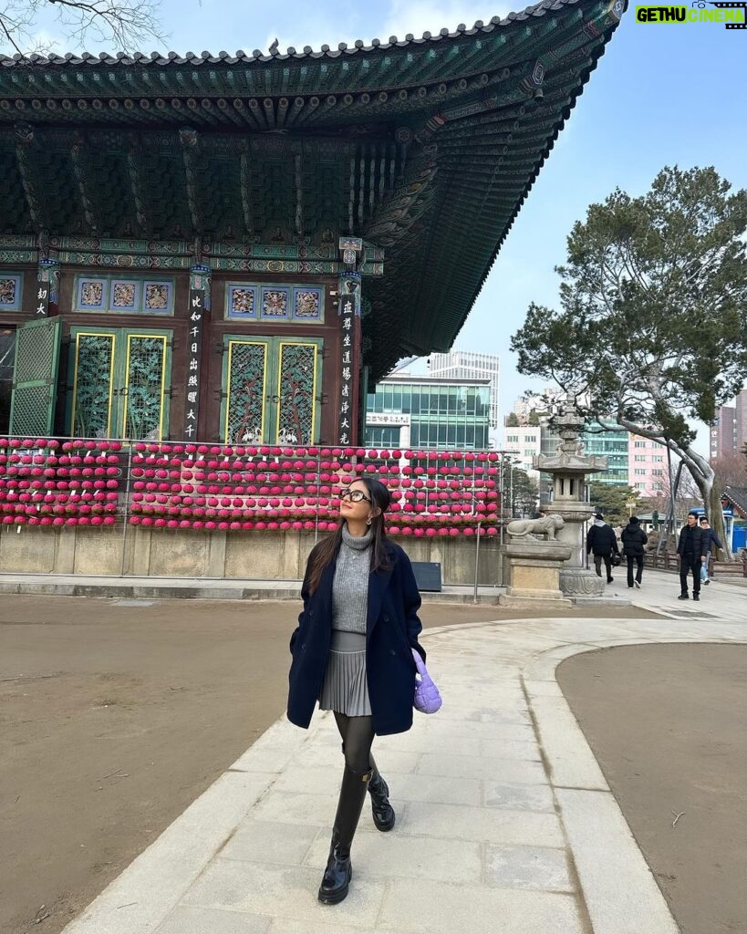 Anushka Sen Instagram - Winter Wonder ❄️⛄️ 조계사 Jogyesa Temple