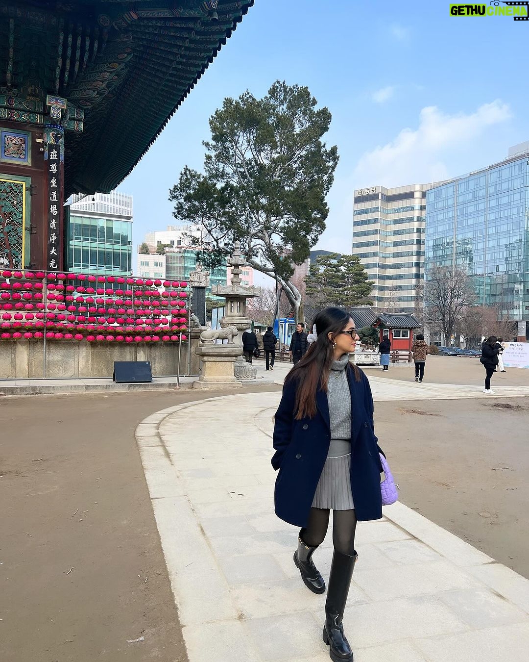 Anushka Sen Instagram - Winter Wonder ❄️⛄️ 조계사 Jogyesa Temple