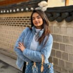 Anushka Sen Instagram - Bluezzz 🧿🥶🫂❄️ Bukchon Hanok Village