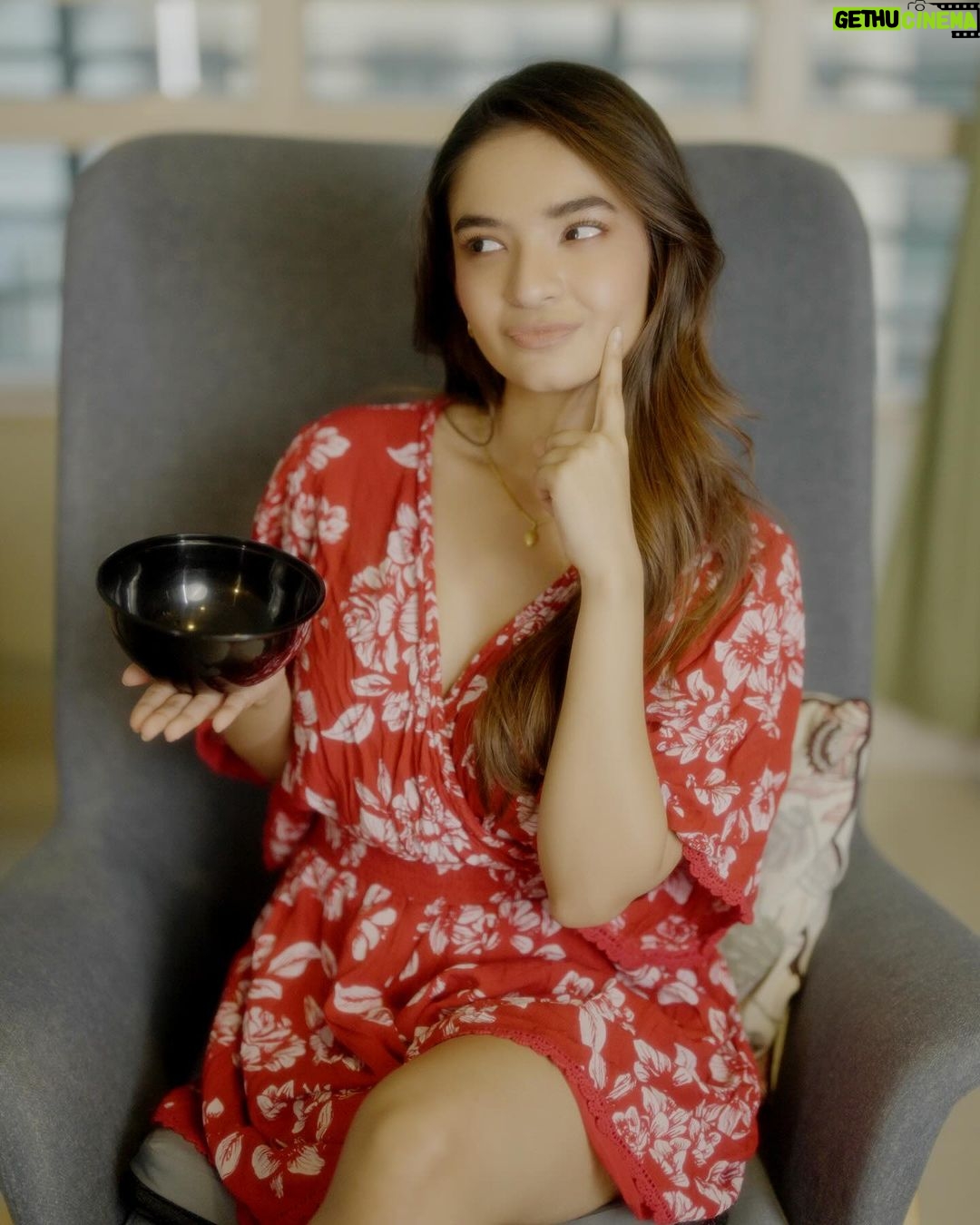 Anushka Sen Instagram - Yet to come across a Korean Noodle Bowl that is more than just spicy OG for Noodles @MAGGIIndia PLEASE HELP! #ad #staytuned #maggi #maggie #help