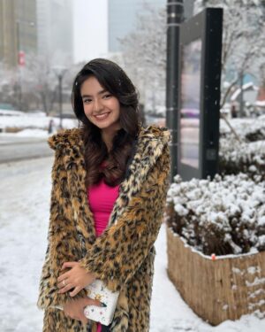 Anushka Sen Instagram - Sen In snowy Seoul 🇰🇷❄️⛄️