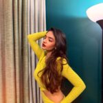 Anushka Sen Instagram - feel your heartbeat’ing with mine 🎀