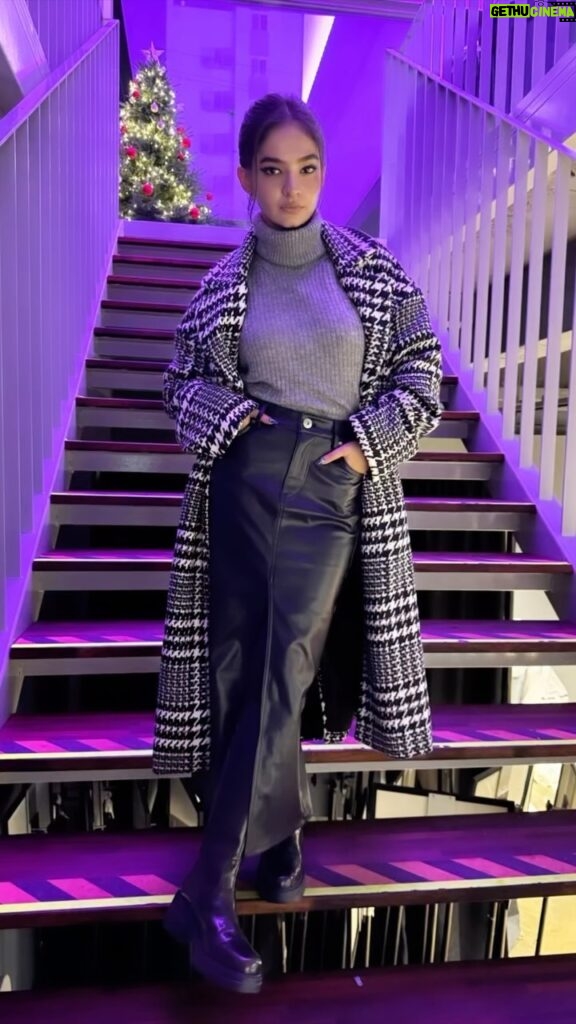 Anushka Sen Instagram - Missing the cold weather Wearing @fashionnova ⛄️ #reels #reelsinstagram Seoul, Korea