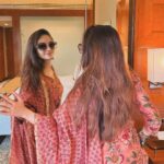 Anushka Sen Instagram - Delhi 🤍✈️✨ . Wearing @jaipuriadaah Delhi, India