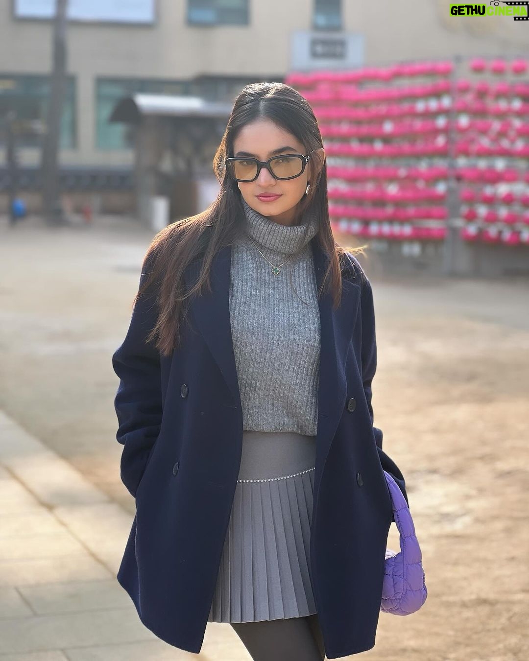 Anushka Sen Instagram - Winter Wonder ❄️⛄️ 조계사 Jogyesa Temple