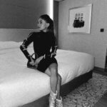 Anushka Sen Instagram - Night in Dubai 🎩 . Wearing @fashionnova Dubai, United Arab Emirates