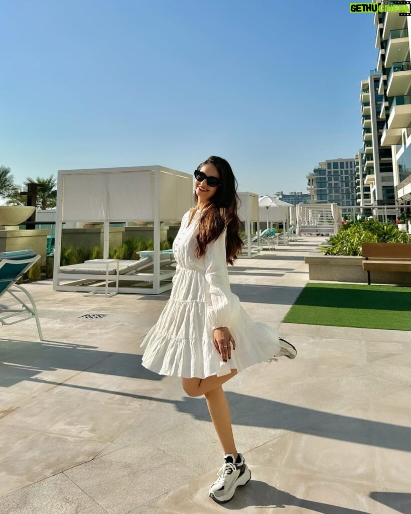 Anushka Sen Instagram - when in Dubai 😎🪽 Dubai, United Arab Emirates