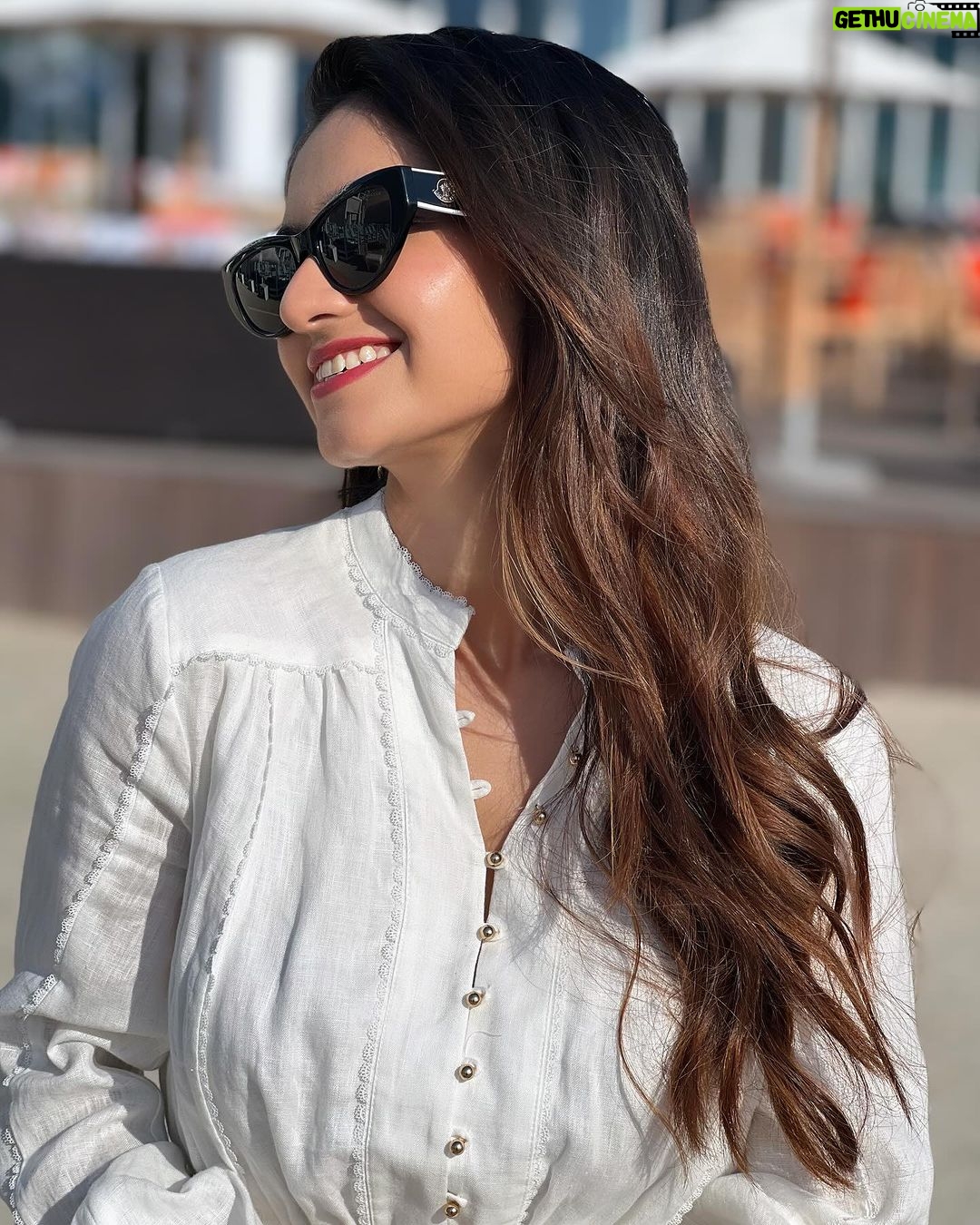Anushka Sen Instagram - when in Dubai 😎🪽 Dubai, United Arab Emirates