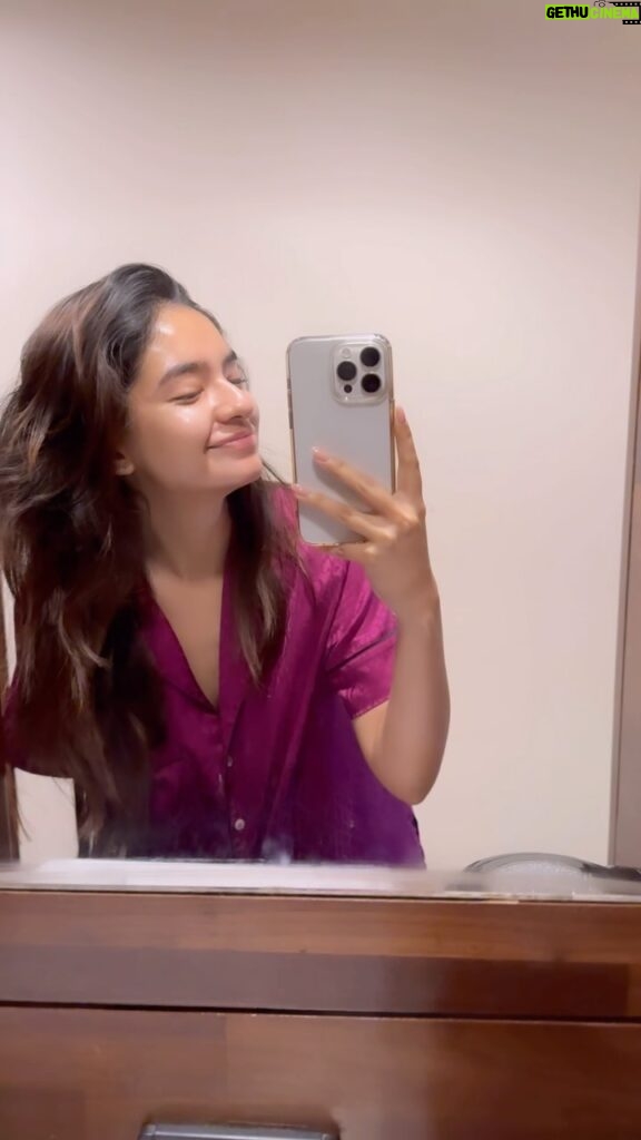 Anushka Sen Instagram - Mini vlog before shoot 🎥