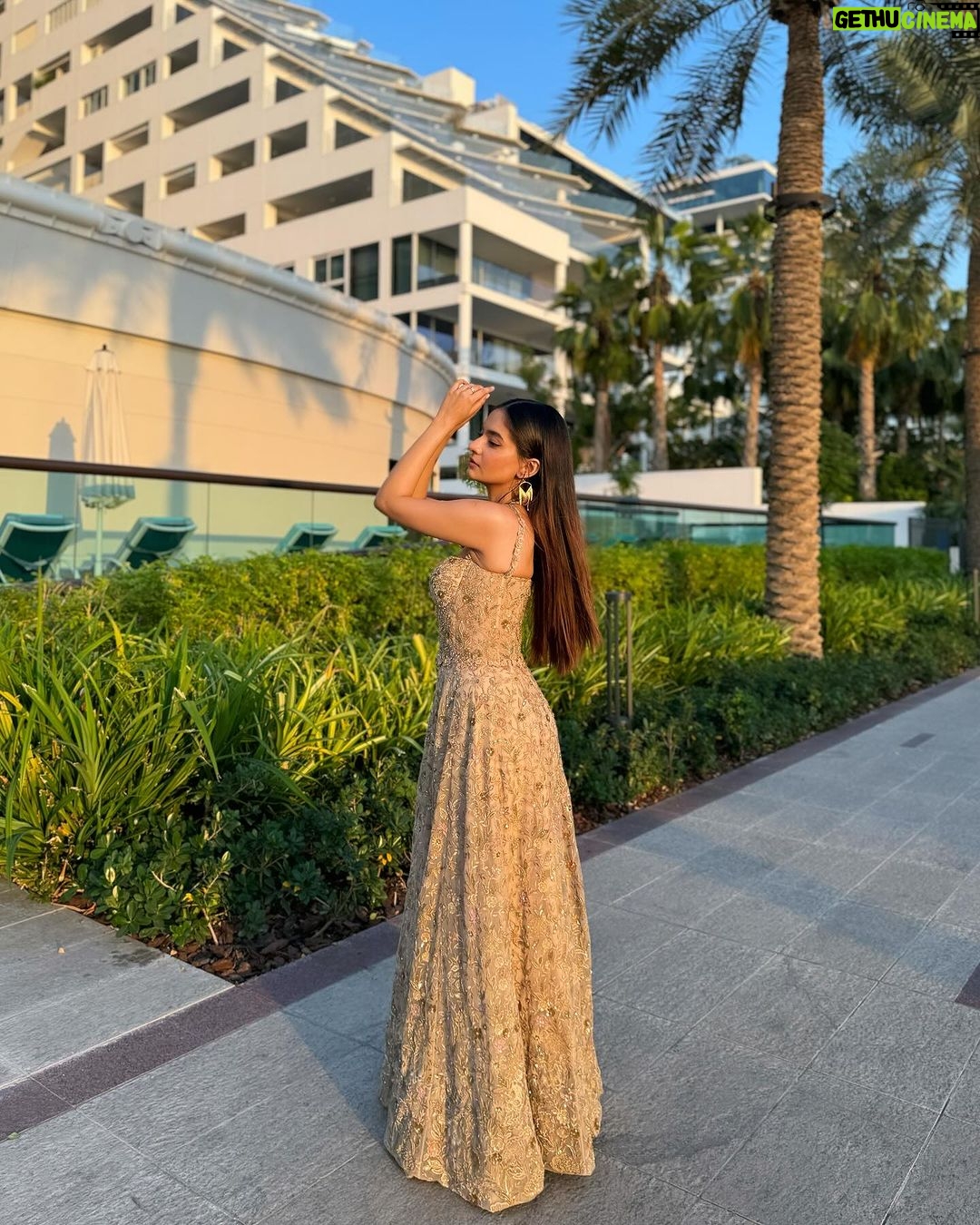 Anushka Sen Instagram - Lasting Legacy ✨ . Wearing @shyamalbhumika For @cop28uaeofficial @unitednations Hair @magictouchbyalinaadil Makeup by me :) Dubai, United Arab Emirates