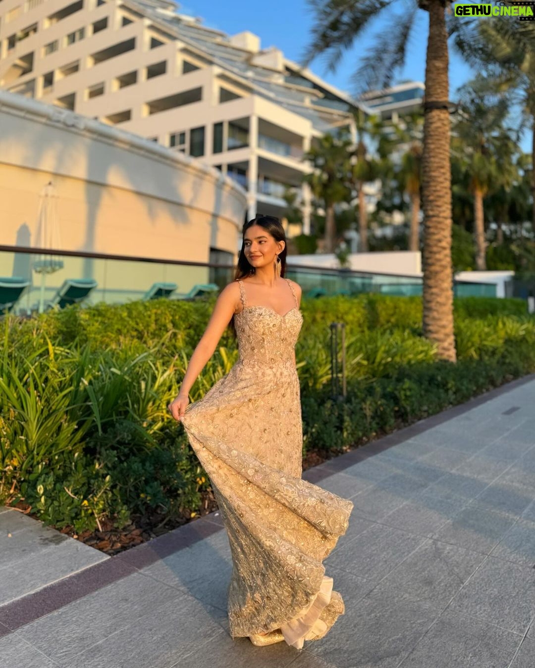 Anushka Sen Instagram - Lasting Legacy ✨ . Wearing @shyamalbhumika For @cop28uaeofficial @unitednations Hair @magictouchbyalinaadil Makeup by me :) Dubai, United Arab Emirates