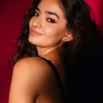 Anushka Sen Instagram - ❤️‍🔥 . For @filmfare OTT Awards Wearing @fashionnova Hair @hairbyradhika Makeup @makeupbysalonij 📸 @miteshsphotography