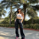 Anushka Sen Instagram - shoot day 🎥🦦 . Wearing @bonkers.corner