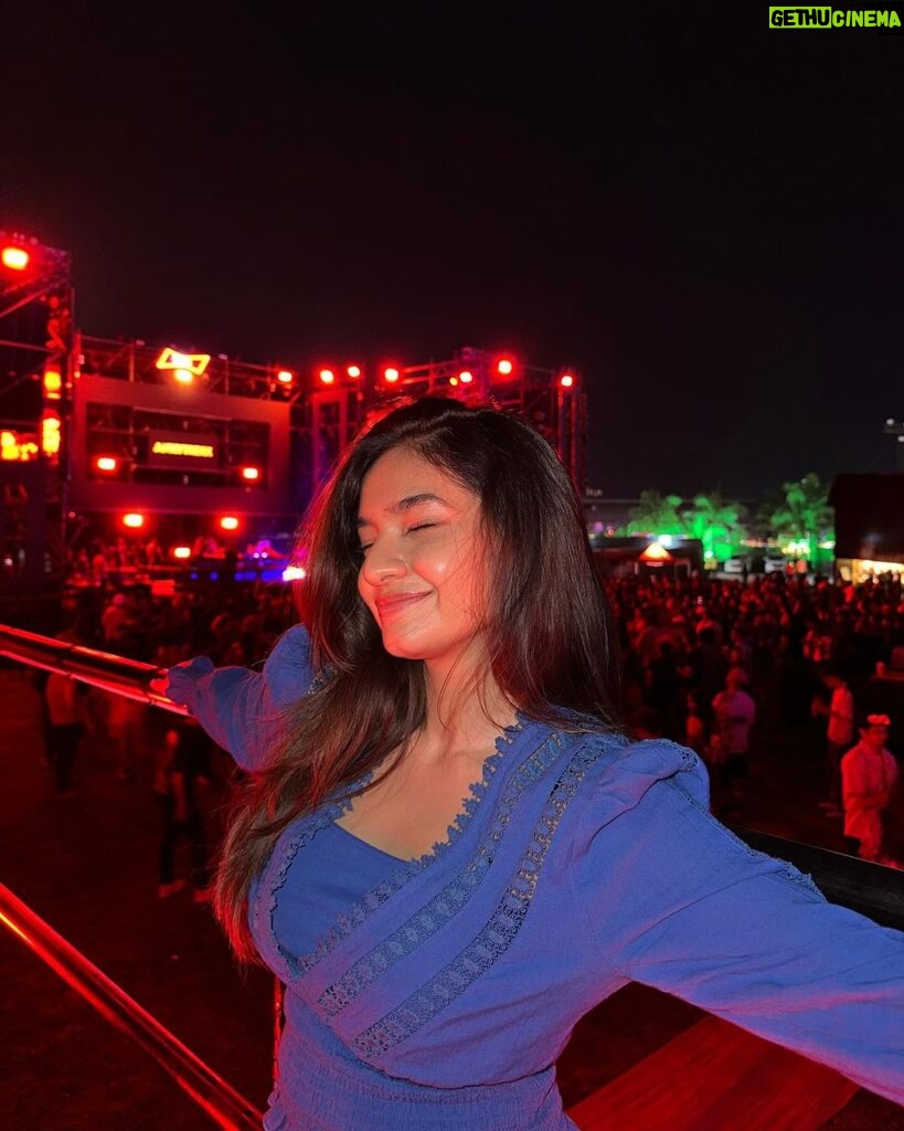 Anushka Sen Instagram - Party night 🥳