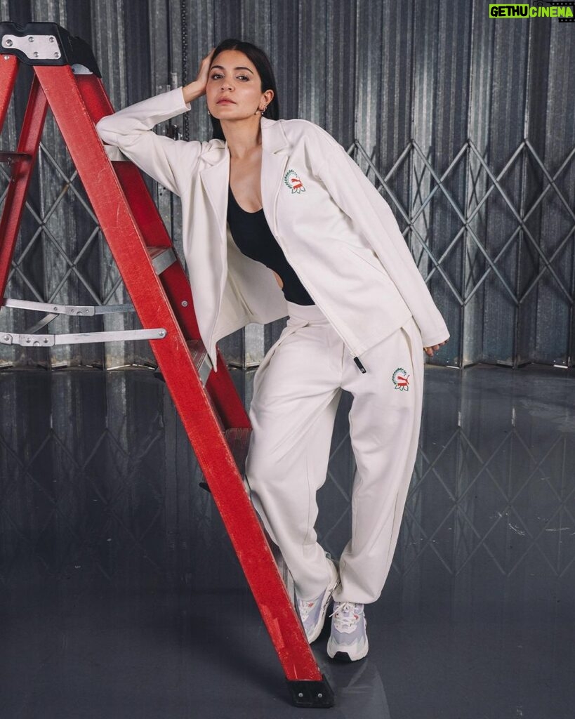 Anushka Sharma Instagram - Boldly black. Effortlessly white. Fiercely PUMA. 🖤🤍@pumaindia Click the link in bio to shop your favourite PUMA styles or visit PUMA.com, App & Stores.